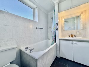 Photo 12- click for photo gallery